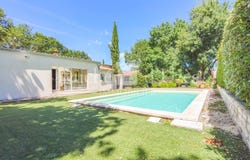 Uzès, Languedoc-Roussillon 30700
