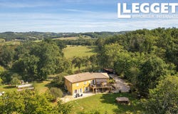 Hautefort, Nouvelle-Aquitaine 24390
