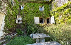 Pugey, Franche-Comté 25720