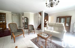 Mandres-les-Roses, Île-de-France 94520