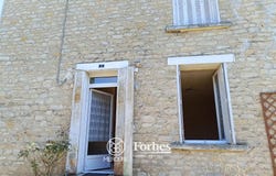 Civray, Poitou-Charentes 86400