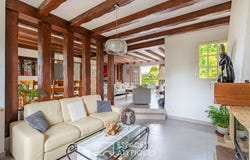 NEAUPHLE LE CHATEAU, Île-de-France 78640