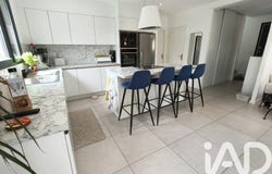 Riom, Auvergne-Rhône-Alpes 63200