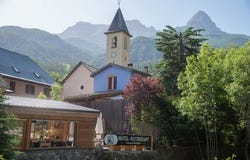UVERNET FOURS, Provence-Alpes-Côte d'Azur 04400