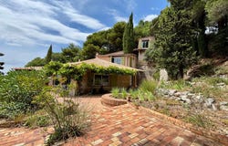 Suzette, Provence-Alpes-Côte-d'Azur 84190