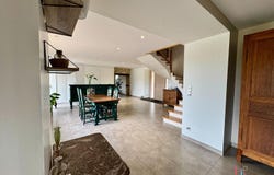 Nuillé-sur-Vicoin, Pays-de-la-Loire 53970
