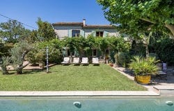 Arles, Provence-Alpes-Côte d'Azur 13280