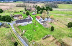 Le Petit-Pressigny, Centre 37350