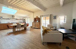 la motte-d'aigues, Provence-Alpes-Côte d'Azur 84240