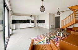 Bordeaux, Gironde 33200