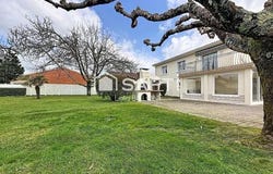 Salles, Aquitaine 33770