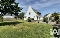 Baden, Brittany 56870