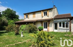 Les Églisottes-et-Chalaures, Nouvelle-Aquitaine 33230