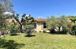 Saint-Étienne-du-Grès, Provence-Alpes-Côte d'Azur 13103