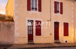 Parthenay, Poitou-Charentes 79200