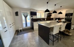VACQUEYRAS, Provence-Alpes-Côte d'Azur 84190