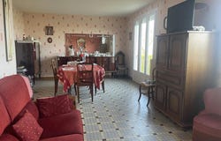 Monts-sur-Guesnes, Vienne 86420