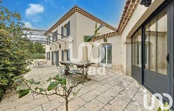 Le Barroux, Provence-Alpes-Côte d'Azur 84330