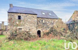 Plougonven, Brittany 29640