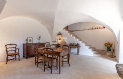 Cabrières-d'Avignon, Provence-Alpes-Côte-d'Azur 84220