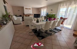 Houdan, Yvelines 78550