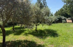 LAURIS, Provence-Alpes-Côte d'Azur 84360
