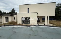Juigne-Sur-Loire, Pays de la Loire 49610