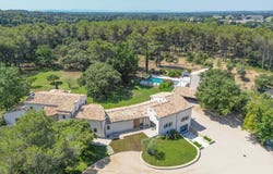 Pernes-les-Fontaines, Provence-Alpes-Côte-d'Azur 84210