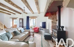 Ruca, Brittany 22550