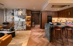London, Greater London E1W 2AA