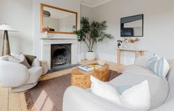 Richmond Avenue Barnsbury, London, England N1 0LX