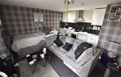 Leeds, England LS11 6ER