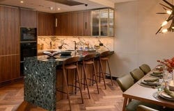London, Greater London E1W 2AA