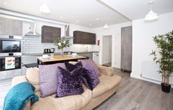 Cathles Road Clapham, London, England SW12 9LE