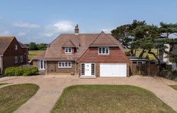 Madeira Road, Littlestone, England TN28 8QX