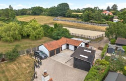 Chelmsford, England CM3 8EG