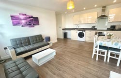 3EG 16 Queens Rd, Coventry CV1 3E, West Midlands, England CV1 3EJ