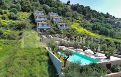 Gialova, Peloponnese 24001