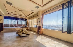 ... (), Crete 71500
