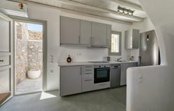 Tourlos, South Aegean 84600