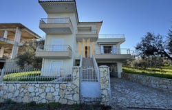 Άνω Λουτρό, Peloponnese 20013