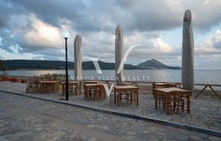 Gialova, Peloponnese 24001