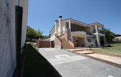 Kamares, Western Greece 25009