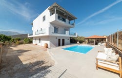 Vathi, Crete Island 721 00