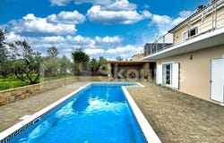 Kamaria, Peloponnese 24006