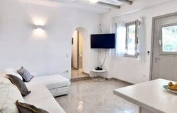 Paros, Cyclades 84400