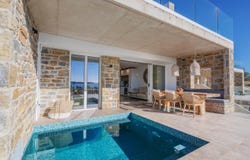 Gialova, Peloponnese 24001