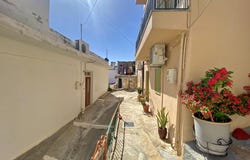 Crete 72100