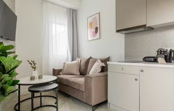 Solonos, Athina, Attica (region) 106 81