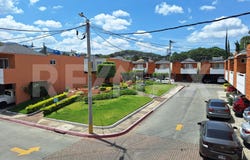Jardínes de San Cristóbal, zona 8 de Mixco, Mixco, Guatemala, Mixco, Guatemala